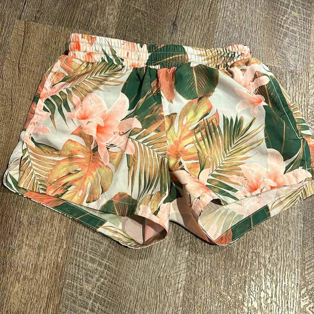 Floral old navy shorts girls large worn three times